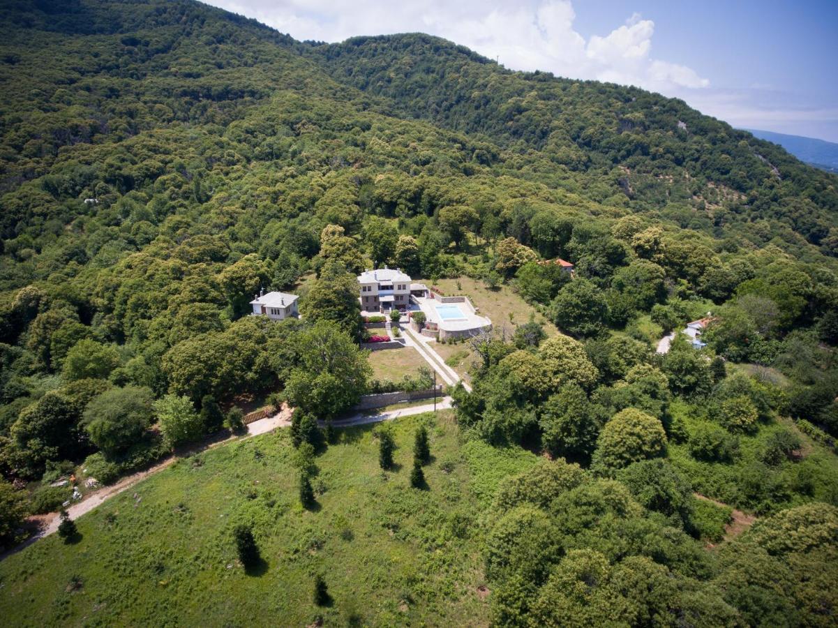 Luxury Villa With Pool In 차가라다 외부 사진