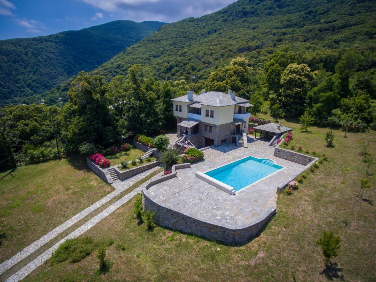 Luxury Villa With Pool In 차가라다 외부 사진