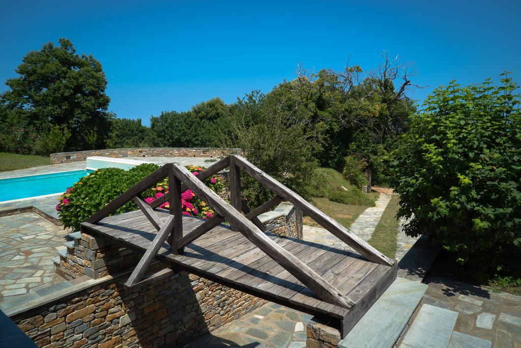 Luxury Villa With Pool In 차가라다 외부 사진
