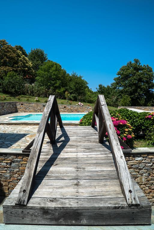Luxury Villa With Pool In 차가라다 외부 사진